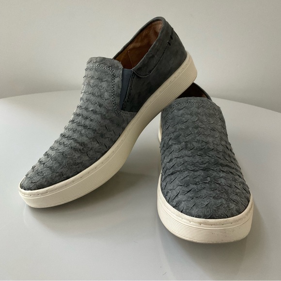 Sofft, size 10, leather slip-on, EUC - Picture 1 of 6